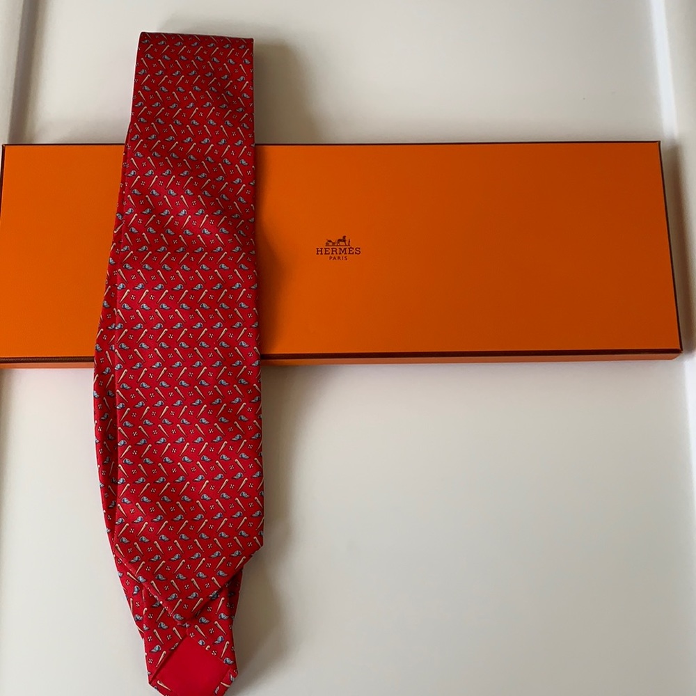 Brand New Hermès Tie With Free Box and Ribbon FREE